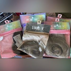 INH ASH BLONDE PONIES.